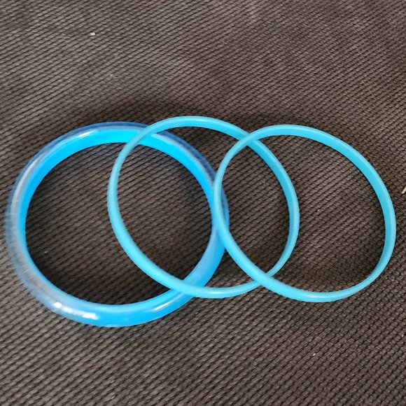 Claire's Set Of Three Blue Bangle Bracelets - Picture 2 of 7
